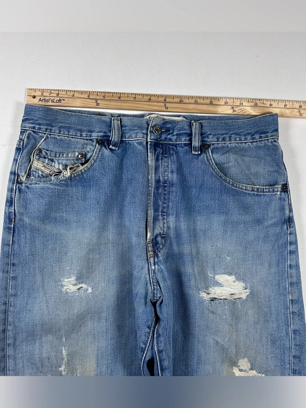 Diesel Jeans Mens 32x32 Blue Light Wash Straight Leg Made Italy Y2K Type RR55